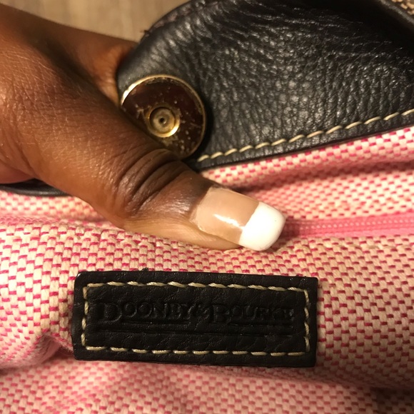Classic Dooney & Bourke shoulder bag (Gently used) - Picture 2 of 3